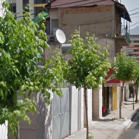 Lägenhet A Cheerful With Free Parking Space Tirana